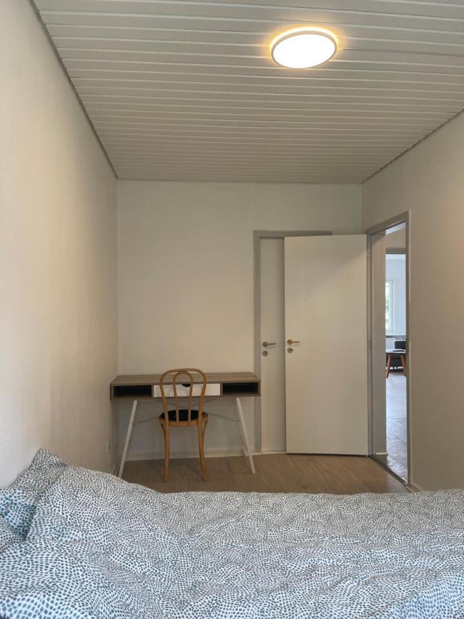 Hyggelig 2 Vaerelses Lejlighed - Med Fri Parkering Apartman Nørresundby Kültér fotó
